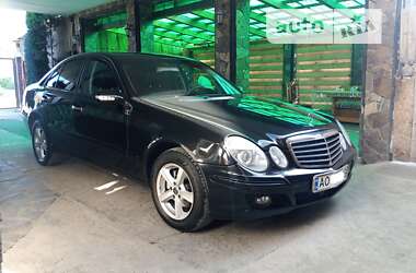 Седан Mercedes-Benz E-Class 2006 в Хусті