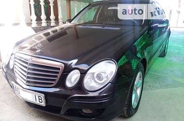 Седан Mercedes-Benz E-Class 2006 в Хусте