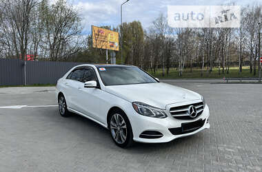 Седан Mercedes-Benz E-Class 2014 в Дніпрі