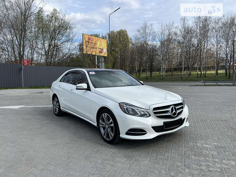 Седан Mercedes-Benz E-Class 2014 в Дніпрі