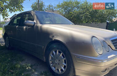 Седан Mercedes-Benz E-Class 2000 в 