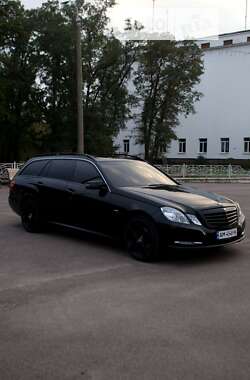 Універсал Mercedes-Benz E-Class 2012 в Житомирі