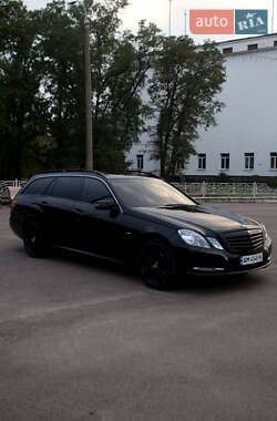 Универсал Mercedes-Benz E-Class 2012 в Житомире