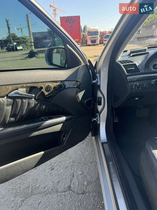 Седан Mercedes-Benz E-Class 2002 в Одесі
