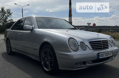 Седан Mercedes-Benz E-Class 2000 в Запоріжжі