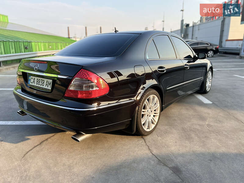 Седан Mercedes-Benz E-Class 2007 в Киеве