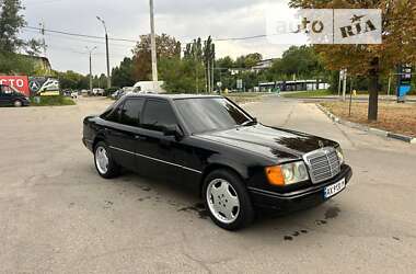 Седан Mercedes-Benz E-Class 1988 в Харкові