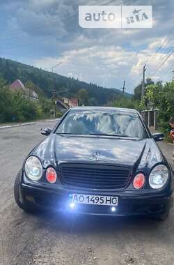 Седан Mercedes-Benz E-Class 2003 в Жденієві