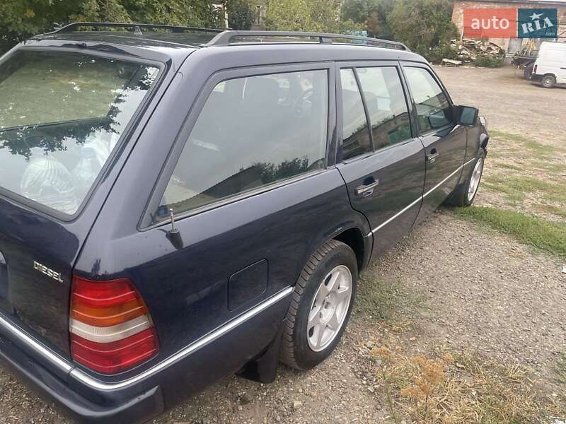 Універсал Mercedes-Benz E-Class 1994 в Чернівцях