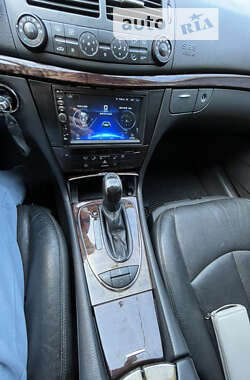 Универсал Mercedes-Benz E-Class 2005 в 