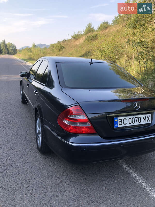 Седан Mercedes-Benz E-Class 2006 в Самборе