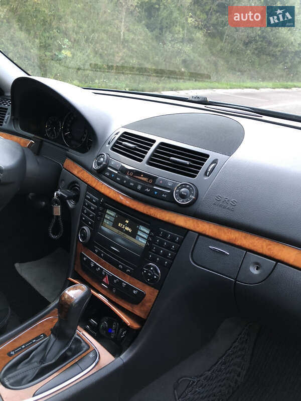Седан Mercedes-Benz E-Class 2006 в Самборе