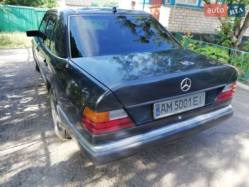 Седан Mercedes-Benz E-Class 1991 в Житомире