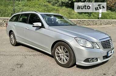 Универсал Mercedes-Benz E-Class 2011 в Киеве