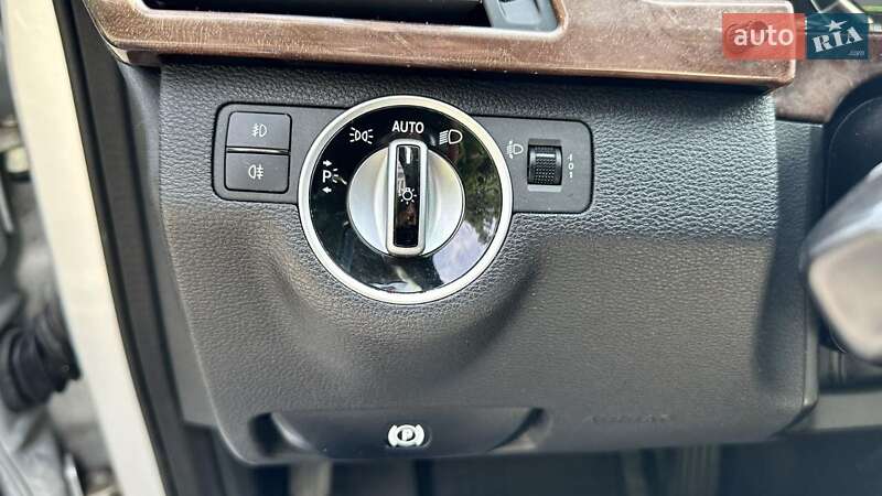 Универсал Mercedes-Benz E-Class 2011 в Киеве