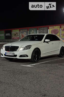 Седан Mercedes-Benz E-Class 2010 в Ровно