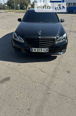 Седан Mercedes-Benz E-Class 2015 в Ровно