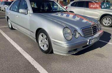 Седан Mercedes-Benz E-Class 1999 в 