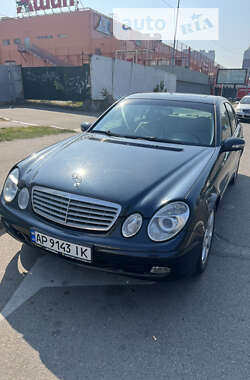 Седан Mercedes-Benz E-Class 2002 в Киеве