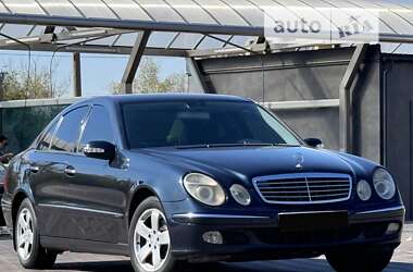 Седан Mercedes-Benz E-Class 2004 в Запорожье