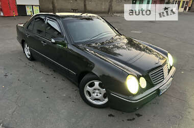 Седан Mercedes-Benz E-Class 2001 в Миколаєві