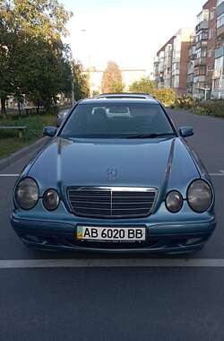 Седан Mercedes-Benz E-Class 2001 в Виннице