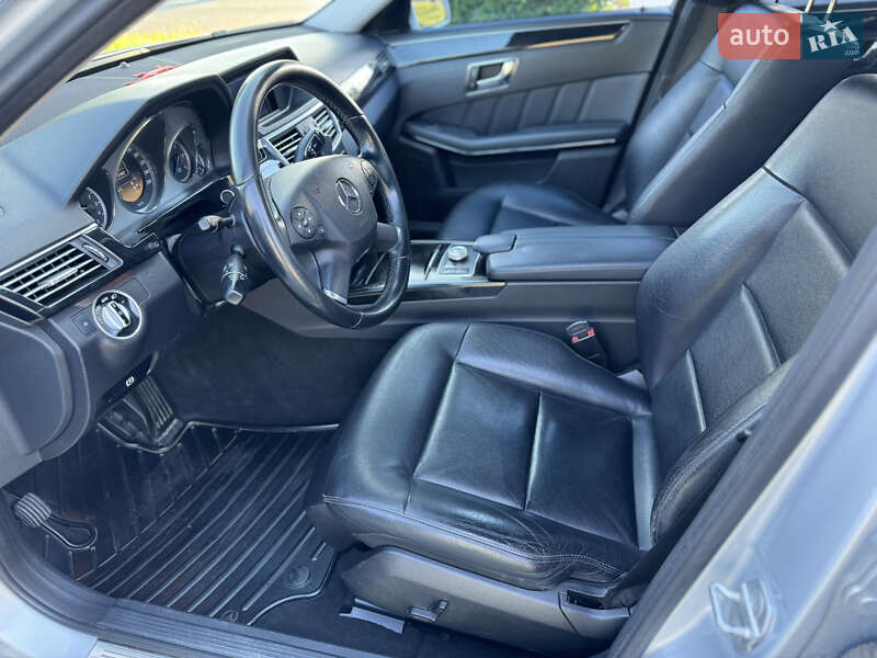 Седан Mercedes-Benz E-Class 2011 в Запорожье
