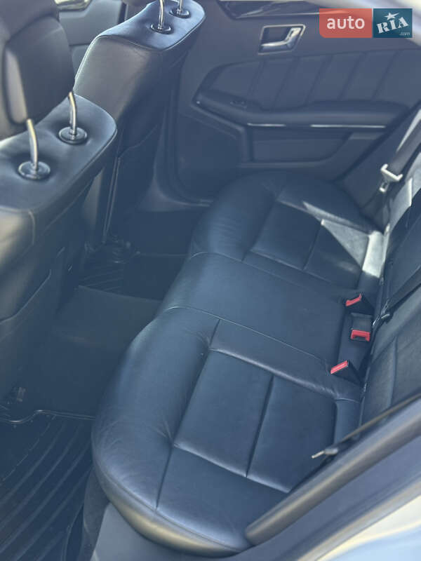 Седан Mercedes-Benz E-Class 2011 в Запорожье