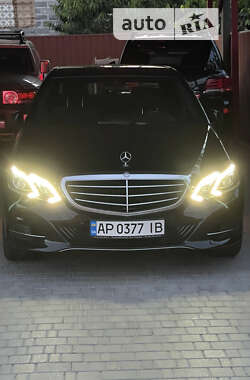 Седан Mercedes-Benz E-Class 2013 в Киеве