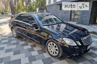 Седан Mercedes-Benz E-Class 2010 в Києві