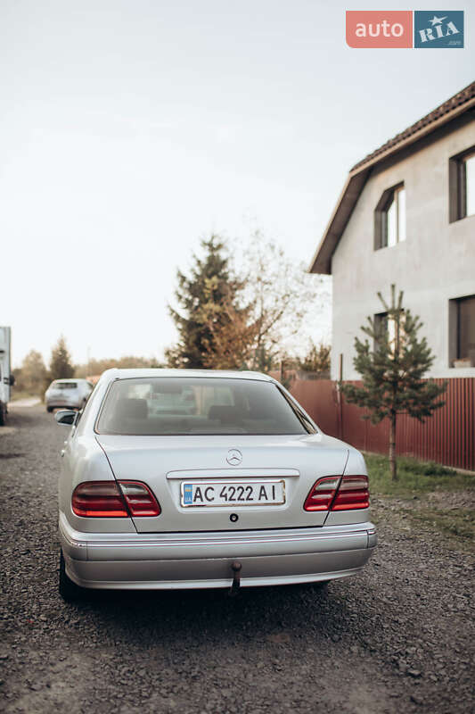 Седан Mercedes-Benz E-Class 2001 в Ковелі