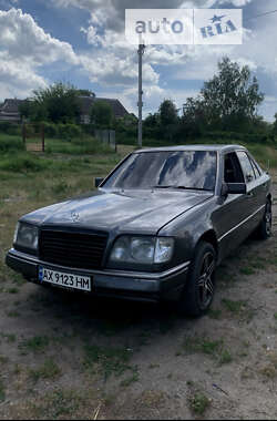 Седан Mercedes-Benz E-Class 1994 в Харькове