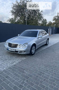 Седан Mercedes-Benz E-Class 2008 в Шполе