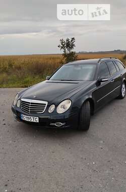 Универсал Mercedes-Benz E-Class 2003 в Щирце