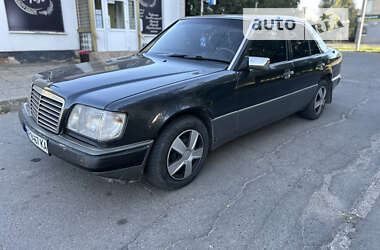 Седан Mercedes-Benz E-Class 1992 в Запорожье