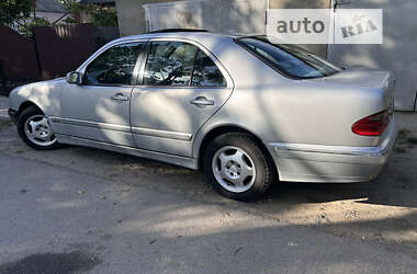 Седан Mercedes-Benz E-Class 2001 в Тульчине