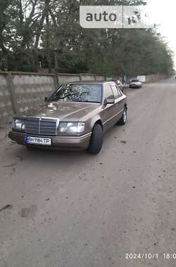 Седан Mercedes-Benz E-Class 1991 в Первомайську