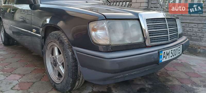Седан Mercedes-Benz E-Class 1991 в Житомире