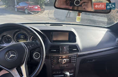 Купе Mercedes-Benz E-Class 2011 в 
