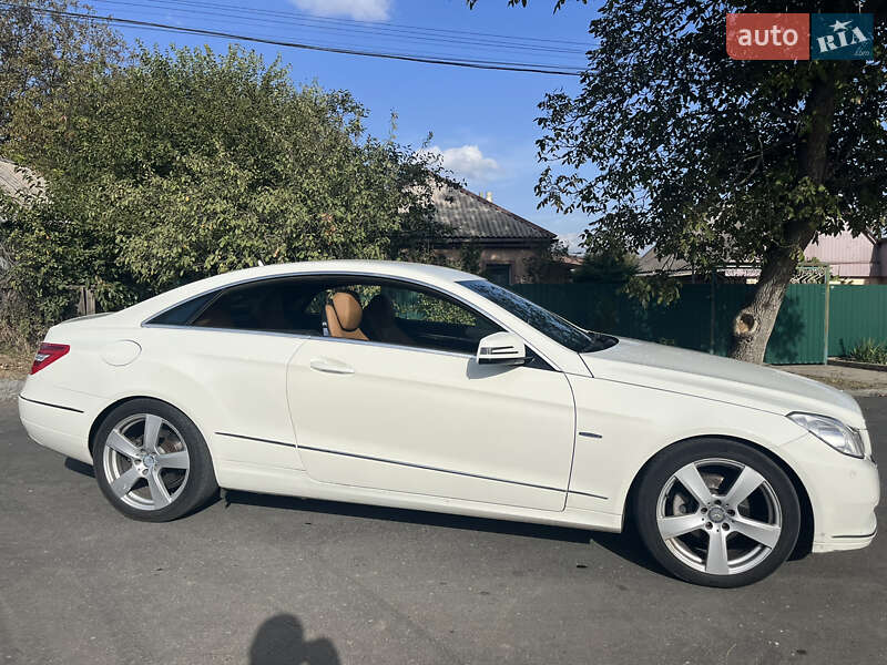 Купе Mercedes-Benz E-Class 2011 в Дніпрі