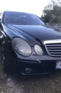 Седан Mercedes-Benz E-Class 2006 в Виннице