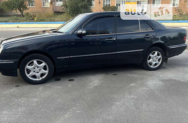 Седан Mercedes-Benz E-Class 1999 в Липовці