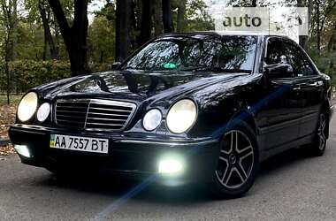 Седан Mercedes-Benz E-Class 1999 в Киеве