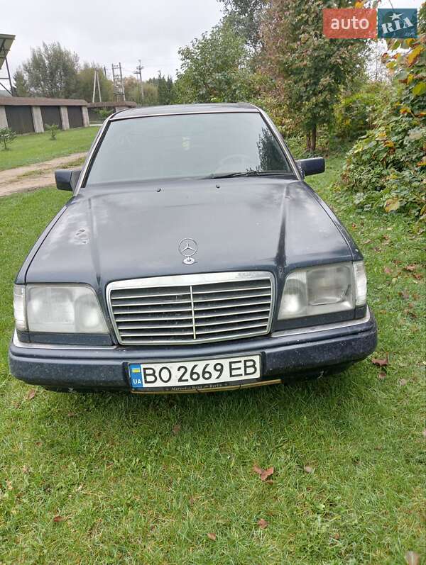 Седан Mercedes-Benz E-Class 1995 в Рава-Русской