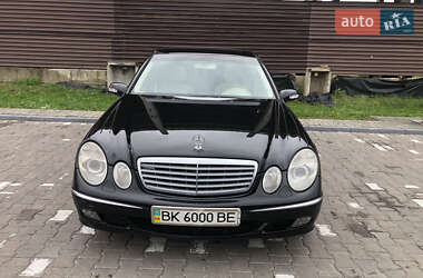 Седан Mercedes-Benz E-Class 2004 в Рівному