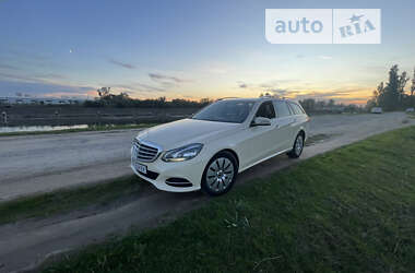 Универсал Mercedes-Benz E-Class 2013 в Черновцах