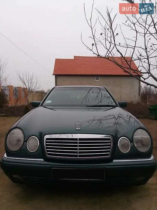 Седан Mercedes-Benz E-Class 1999 в Одессе