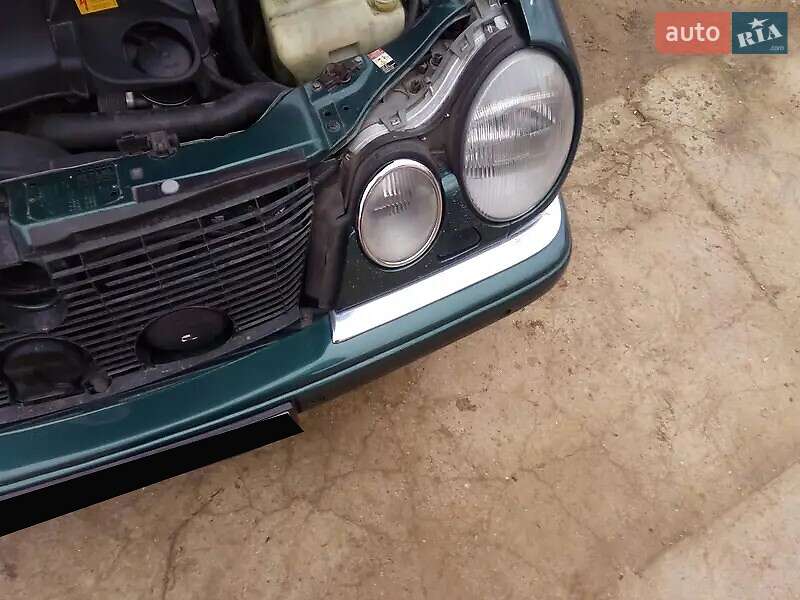Седан Mercedes-Benz E-Class 1999 в Одессе