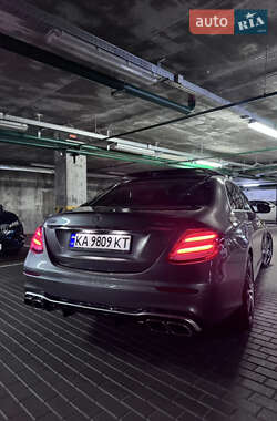 Седан Mercedes-Benz E-Class 2017 в 