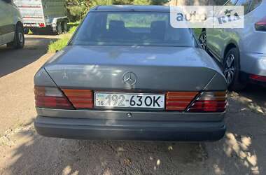 Седан Mercedes-Benz E-Class 1989 в Одесі